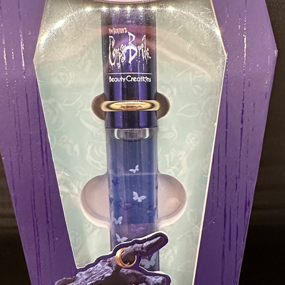 Beauty Creations Why So Blue? Eyeshadow Palette, Setting Spray and Lip Oil. - Picture 11 of 11